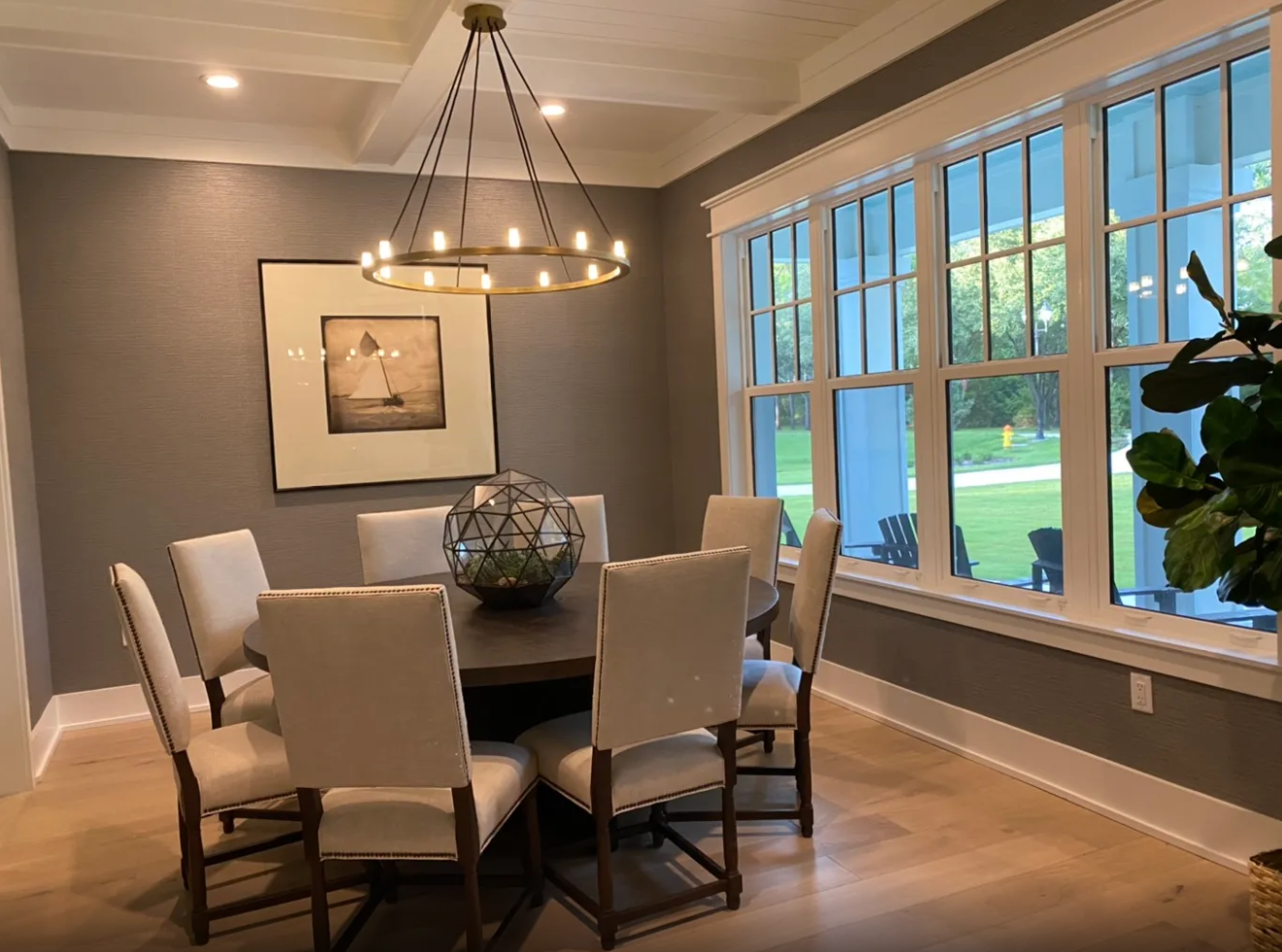 Elegant dining room with wallcovering